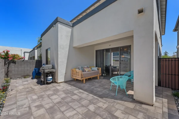 Town House, Cheryl Dr